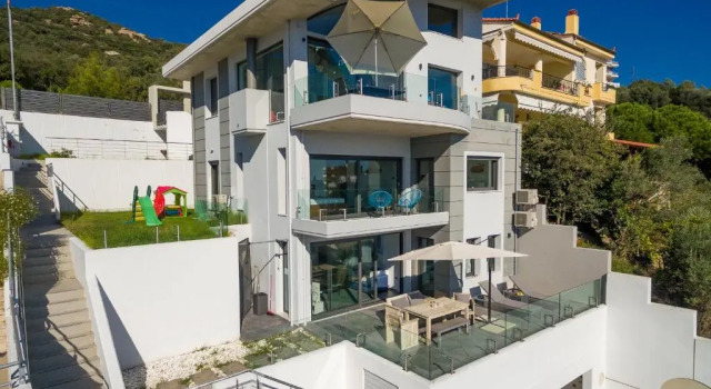 Вилла Villa Evian