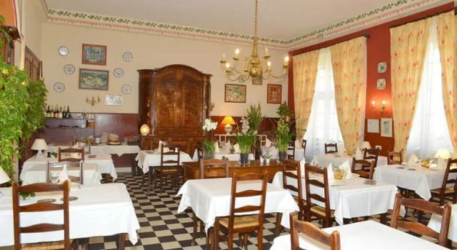 Hôtel Du Commerce, Rezervasyon Otel Saint-Amour Burgonya
