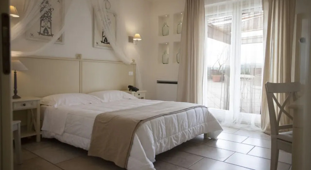 Standard Doppel Zimmer mit Balkon Relais in Contrada