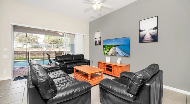 Newly Upgraded Disney Themed Vacation Retreat, Забронировать Отель Отели Селебрейшн 3 звезды, рядом с Mystic Dunes Golf Club, 3*