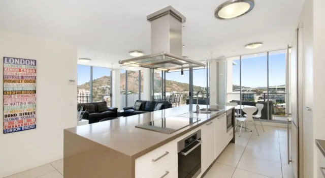 Апартаменты The Dalgety Apartments