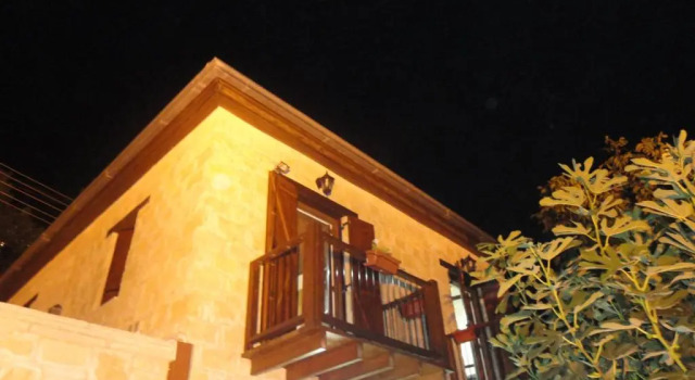 Magdalous House