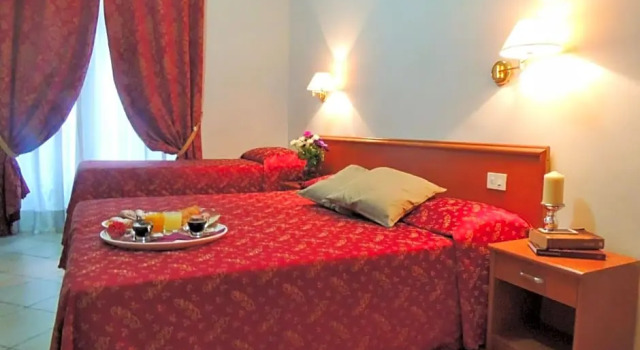 Четырёхместный номер Standard Florida rooms - comfort Hotel
