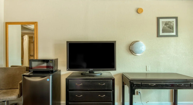 Четырёхместный номер Standard Hotel Belair Orlando Near Florida Mall