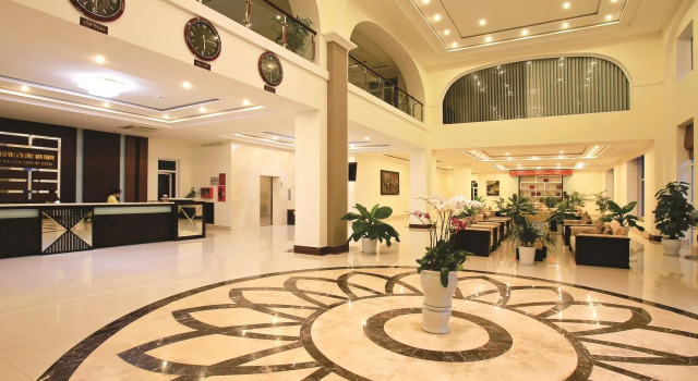 Ban Thach Riverside Hotel & Resort