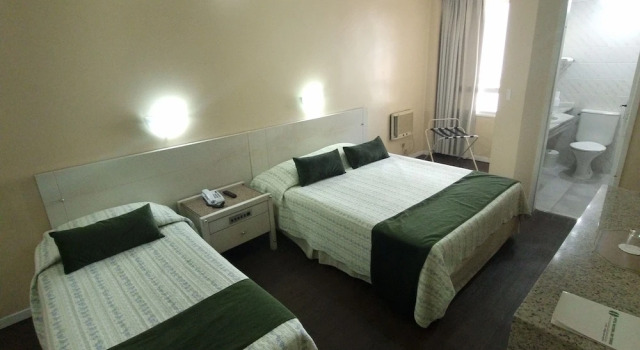 Трёхместный номер Standard Hotel Nacional Inn Curitiba Torres