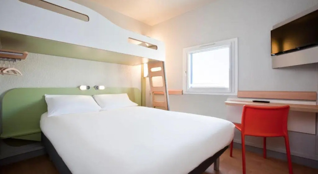 Номер Standard ibis budget Saint-Omer Centre