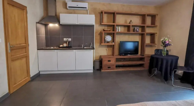 Номер Comfort Hôtel la Fête en Provence