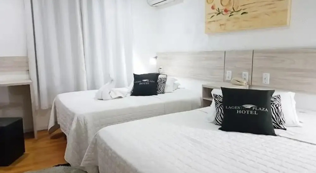 Четырёхместный номер Deluxe Lages Plaza Hotel