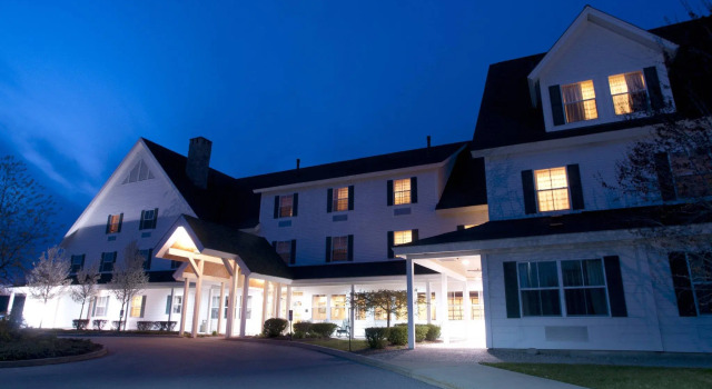 Кровать в общем номере Courtyard Middlebury