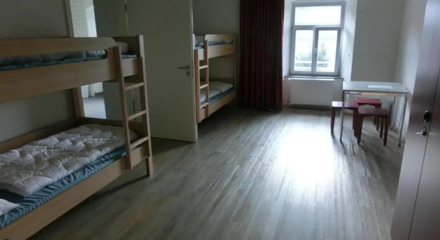 Кровать в общем номере (мужской номер) Jugendherberge Rottweil