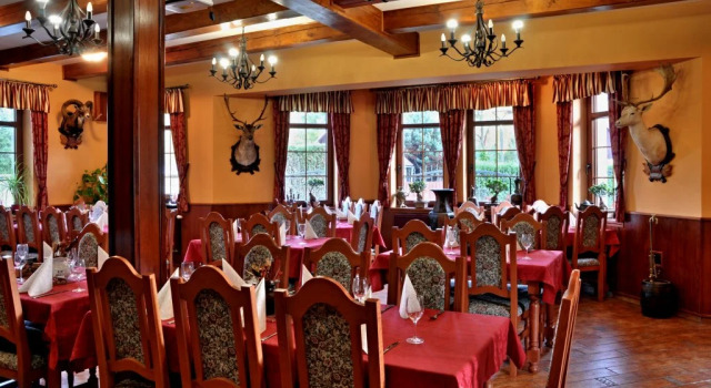 Hotel na Zámečku, Book Hotel Klucov 
