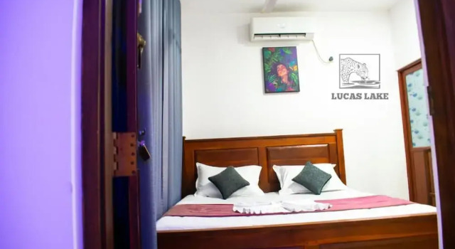 Yala Lucas Lake Hotel, Забронировать Отель Отели Виравила 3 звезды, 3*