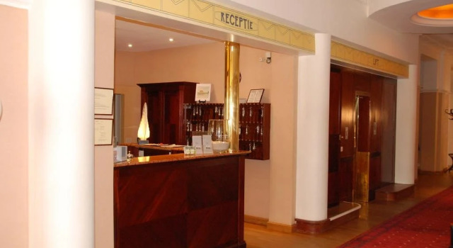 Hotel Astoria, Prenota Hotel De Haan 