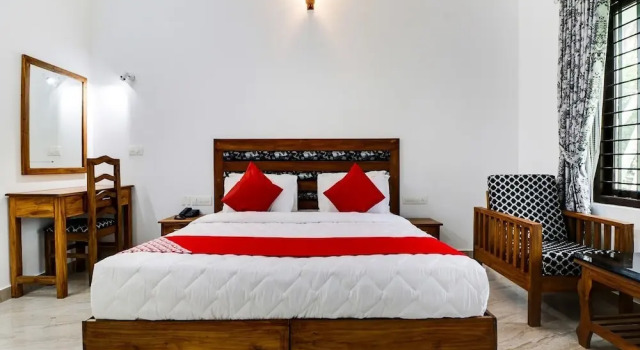 Star Inn Plus Kovalam, Забронировать Дом для отпуска Отели штата Кералы с парковкой, Парковка
