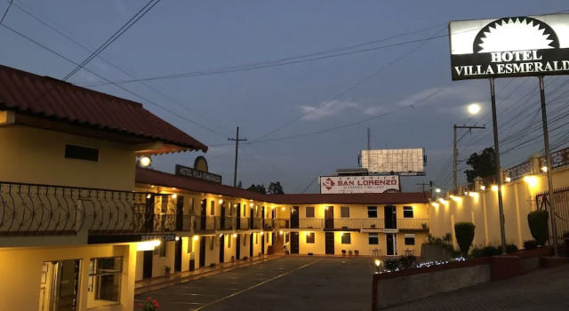 Hotel y Restaurante Villa Esmeralda, Varaa Hotelli Quetzaltenango Guatemala