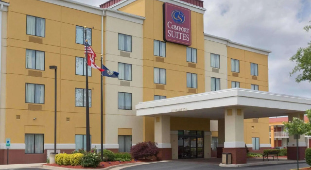 Номер Standard Comfort Suites Fredericksburg North