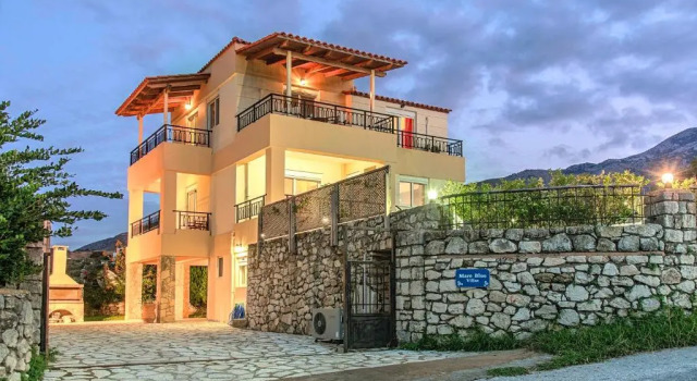 Mare Blue Villas Heated Pool