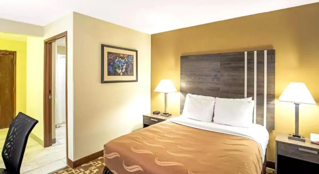 Двухместный номер Standard Norwood Inn & Suites Milwaukee