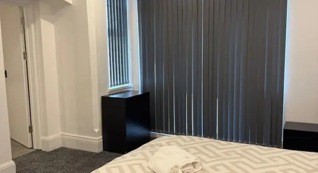 1 Bed Flat - Sleeps 2 - Parking - Wifi, Забронировать Отель Лутон Бедфордшир, рядом с Luton Town Football Club