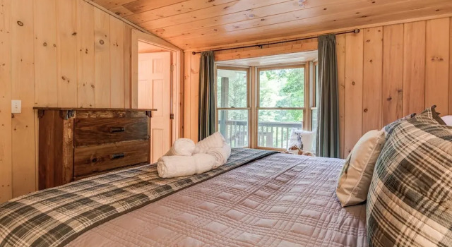 Treehouse Falls - 2 Br Home, Prenota Casa vacanze Maggie Valley Appalachi
