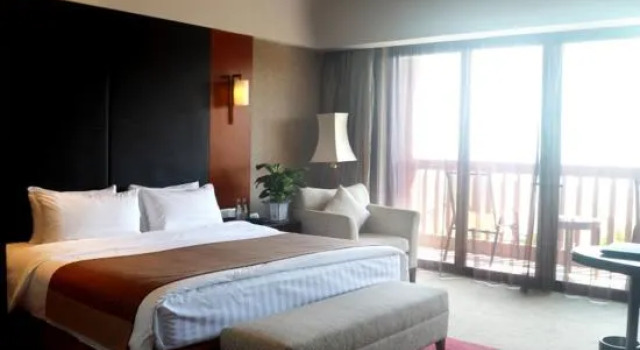 Семейный люкс Xiangsheng Grand Hotel & Resort Mountain Putuo