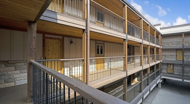 Ridgecrest 202 2 Bedroom Condo by RedAwning, Забронировать Апартаменты/квартира Стимбот-Спрингс Колорадо, рядом с Preview Ski Lift