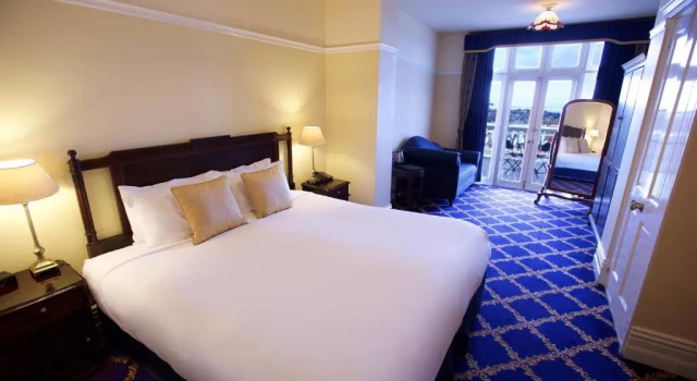 Двухместный номер Premier с балконом Carrington Hotel