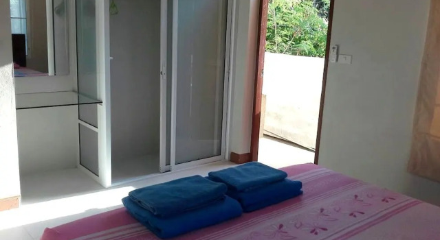 Krisada Beach Resort