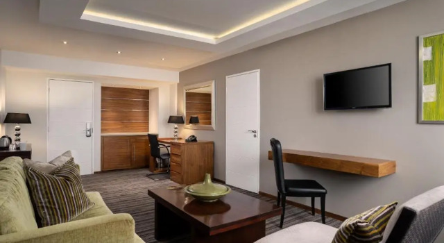 Люкс Premier Hotel Midrand