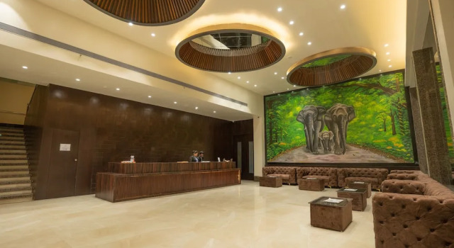 HOTEL MAKHAN VIHAR, Забронировать Отель Амбикапур штат Чхаттисгарх
