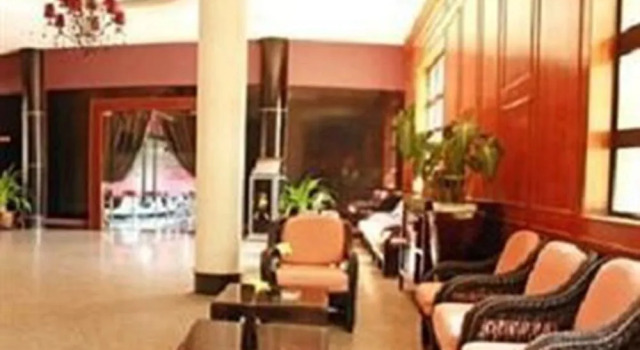 Holiday Hotel