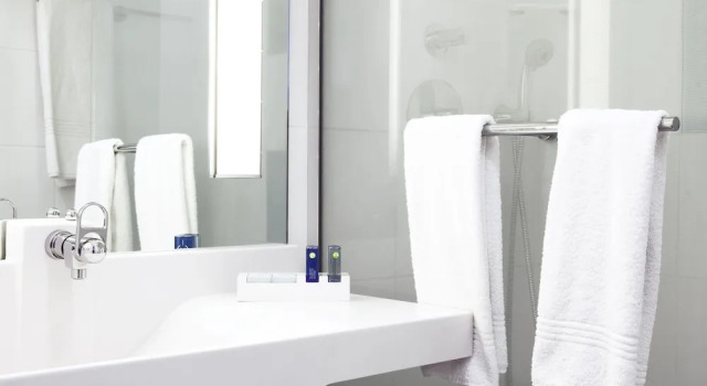 Двухместный номер Classic с балконом Novotel Le Havre Centre Gare