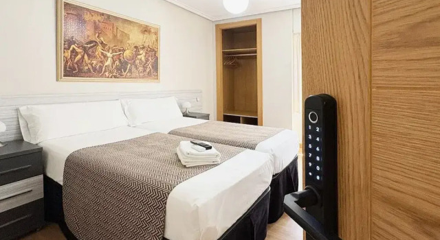 Двухместный номер Economy с видом на город Berceo Rooms Self Check-in