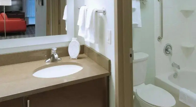 Четырёхместный люкс TownePlace Suites by Marriott Springfield