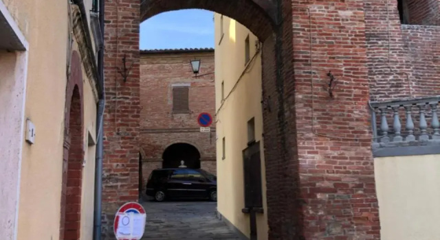 Il Grottino, Tuscan Village Apartment, Забронировать Апартаменты/квартира Отели Вальяно с парковкой, Парковка