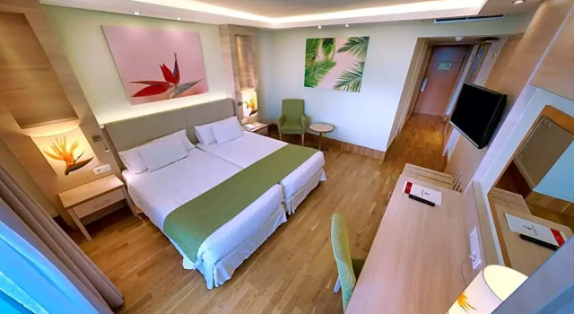 Номер Standard с частичным видом на море Bull Costa Canaria & Spa