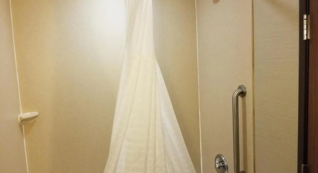 Четырёхместный люкс Comfort Suites Bloomsburg