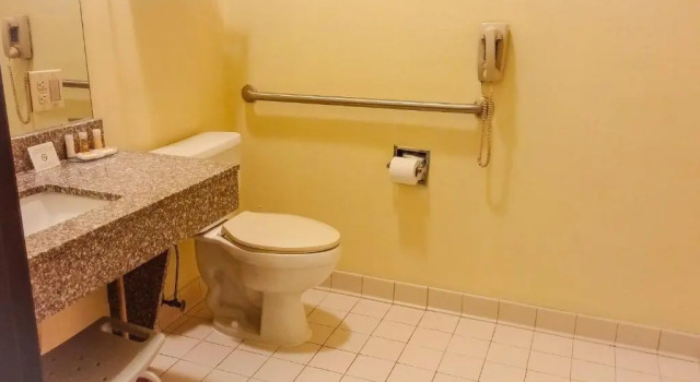 Номер Standard Days Inn by Wyndham Collinsville St Louis