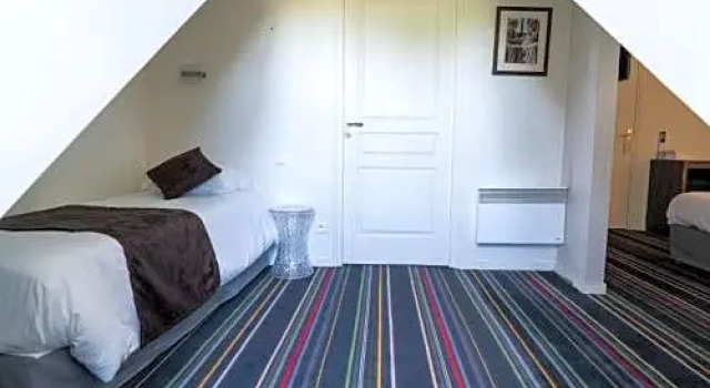 Трёхместный номер Standard Brit Hotel Confort Orly Morangis