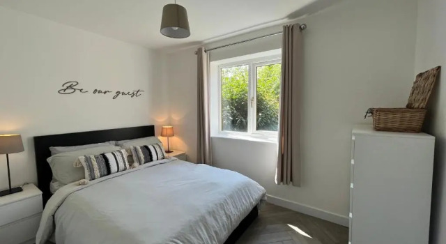 Contemporary 1 Bedroom Apartment, Varaa Huoneisto Asunnot kohteessa Merseyside, Huoneisto