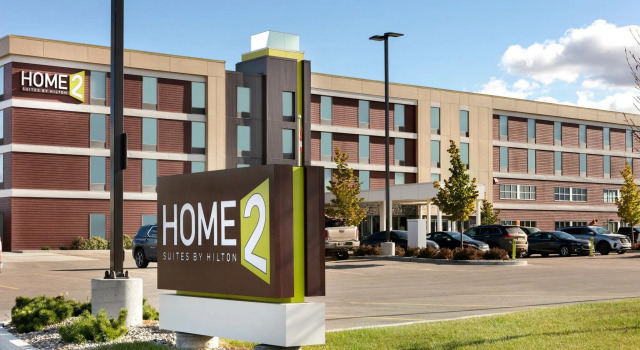 Кровать в общем номере Home2 Suites by Hilton Fort St. John