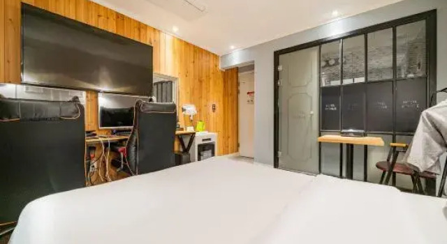 Номер Standard с балконом Hotel Avenue