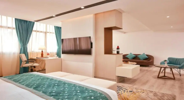 Полулюкс MeroStay 131 IS Hotel