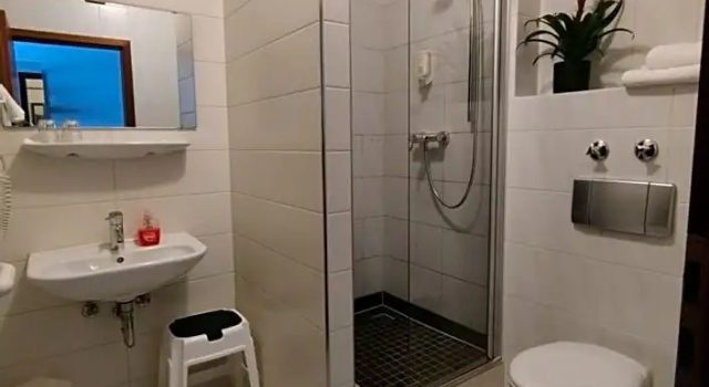 Четырёхместный номер Standard Hotel Sonnenkeller