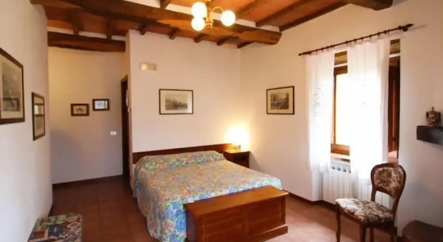 Casale Aiola, Rezervați Hotel Poggioni 