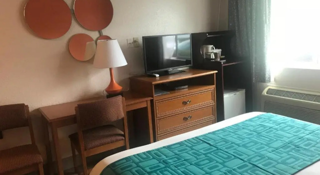 Двухместный номер Business Howard Johnson by Wyndham Salem