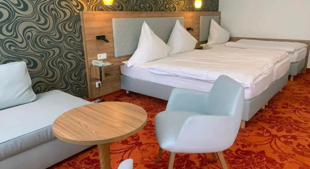 Четырёхместный номер Standard Hotel Felsenkeller