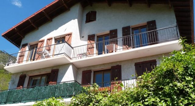 Les Libellules, Varaa Hotelli Venanson 