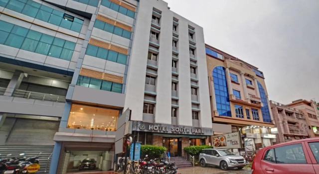 Hotel South Park, Book Hotel Bistupur 